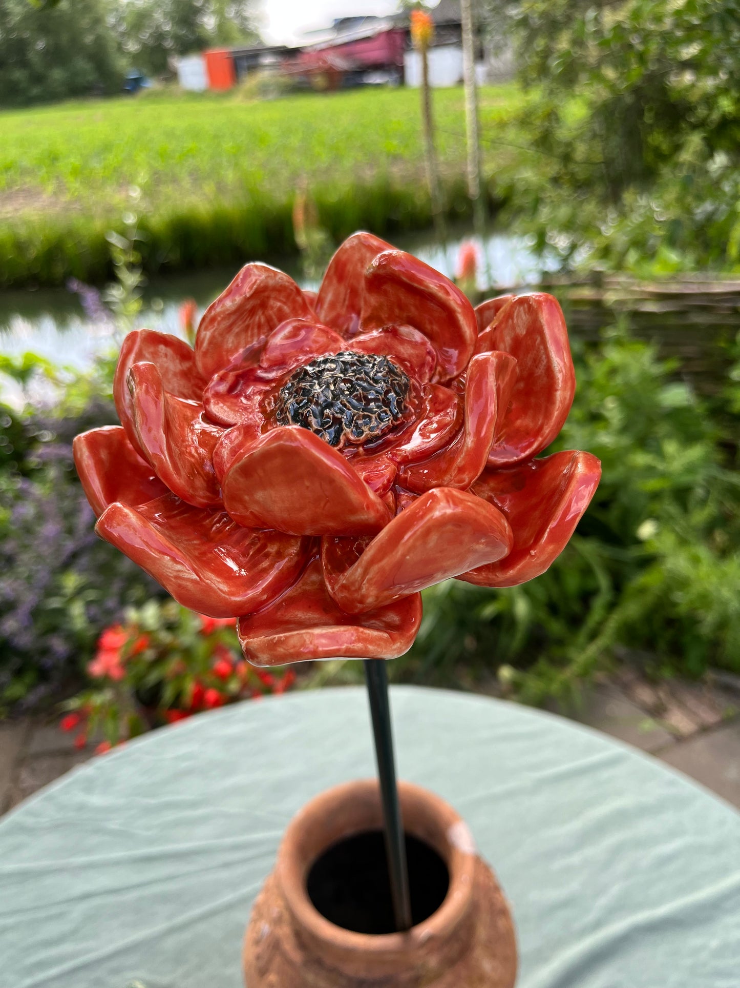 Handgemaakte bloem groot.